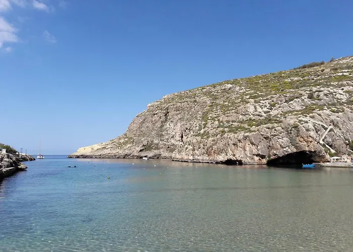 Antros, 1 Apartment Xlendi